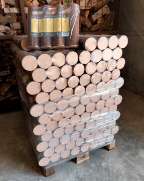 Hartholzbriketts bei Holzenergie Mayer