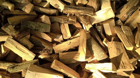 Brennholz Hartholzmischung bei Holzenergie Mayer